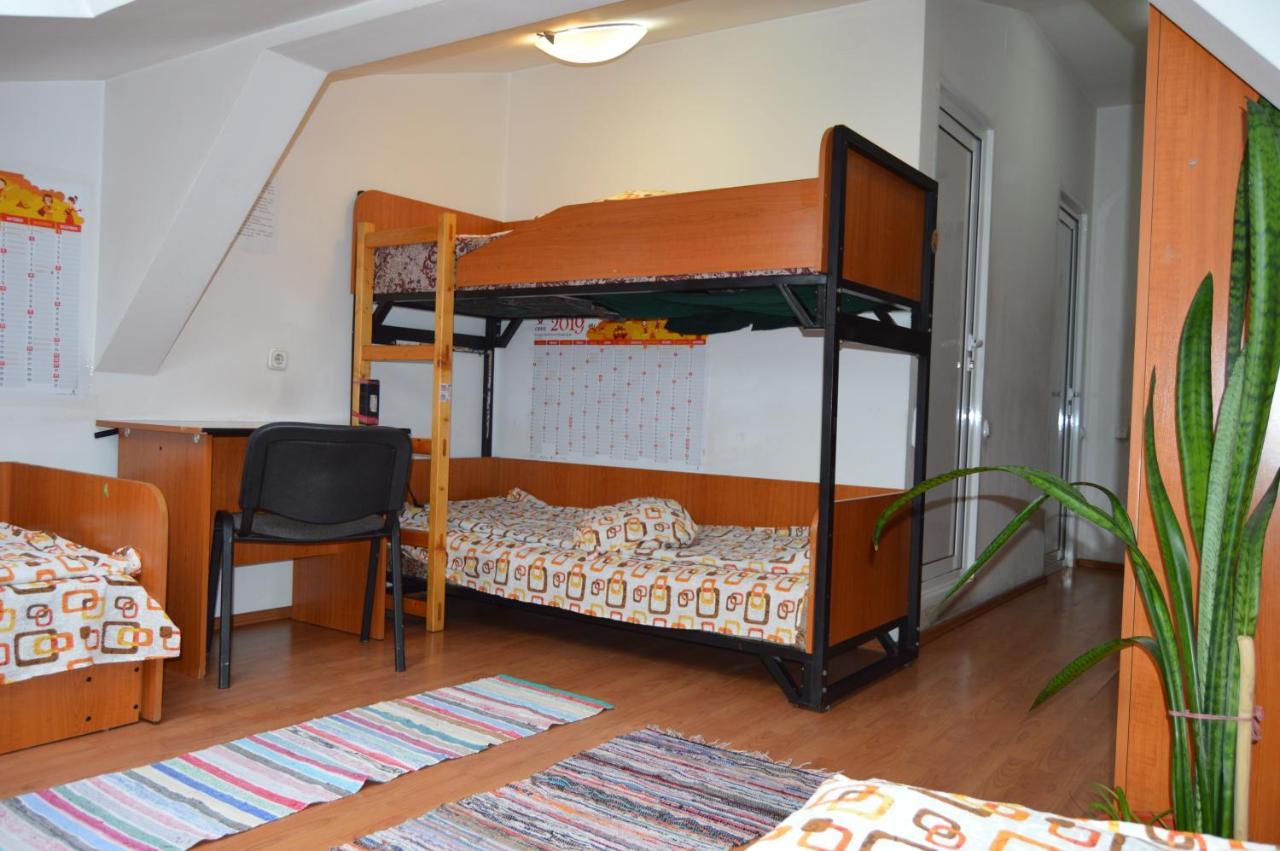 Kollege Hostel Κλουζ-Ναπόκα Εξωτερικό φωτογραφία