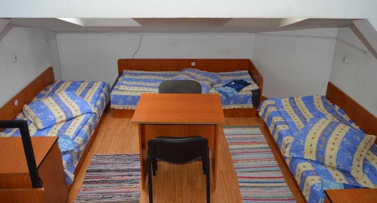 Kollege Hostel Κλουζ-Ναπόκα Εξωτερικό φωτογραφία