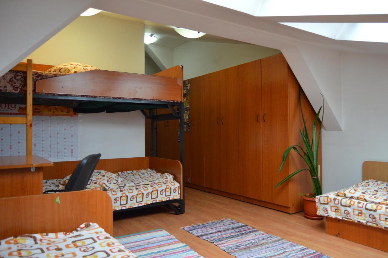 Kollege Hostel Κλουζ-Ναπόκα Εξωτερικό φωτογραφία
